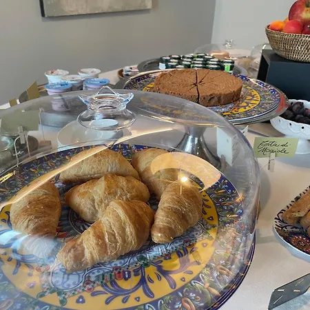 Icollirossi Κατάλυμα σε φάρμα Monforte dʼAlba