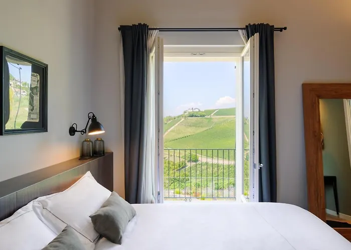 Icollirossi Vakantieboerderij Monforte dʼAlba
