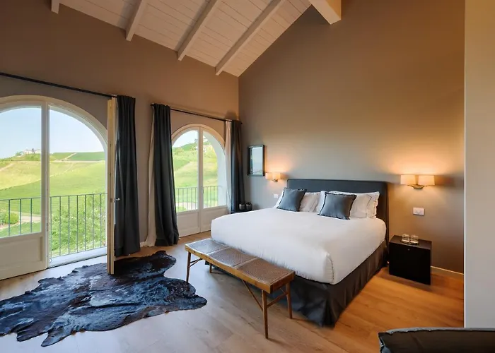 Vakantieboerderij Icollirossi Monforte dʼAlba